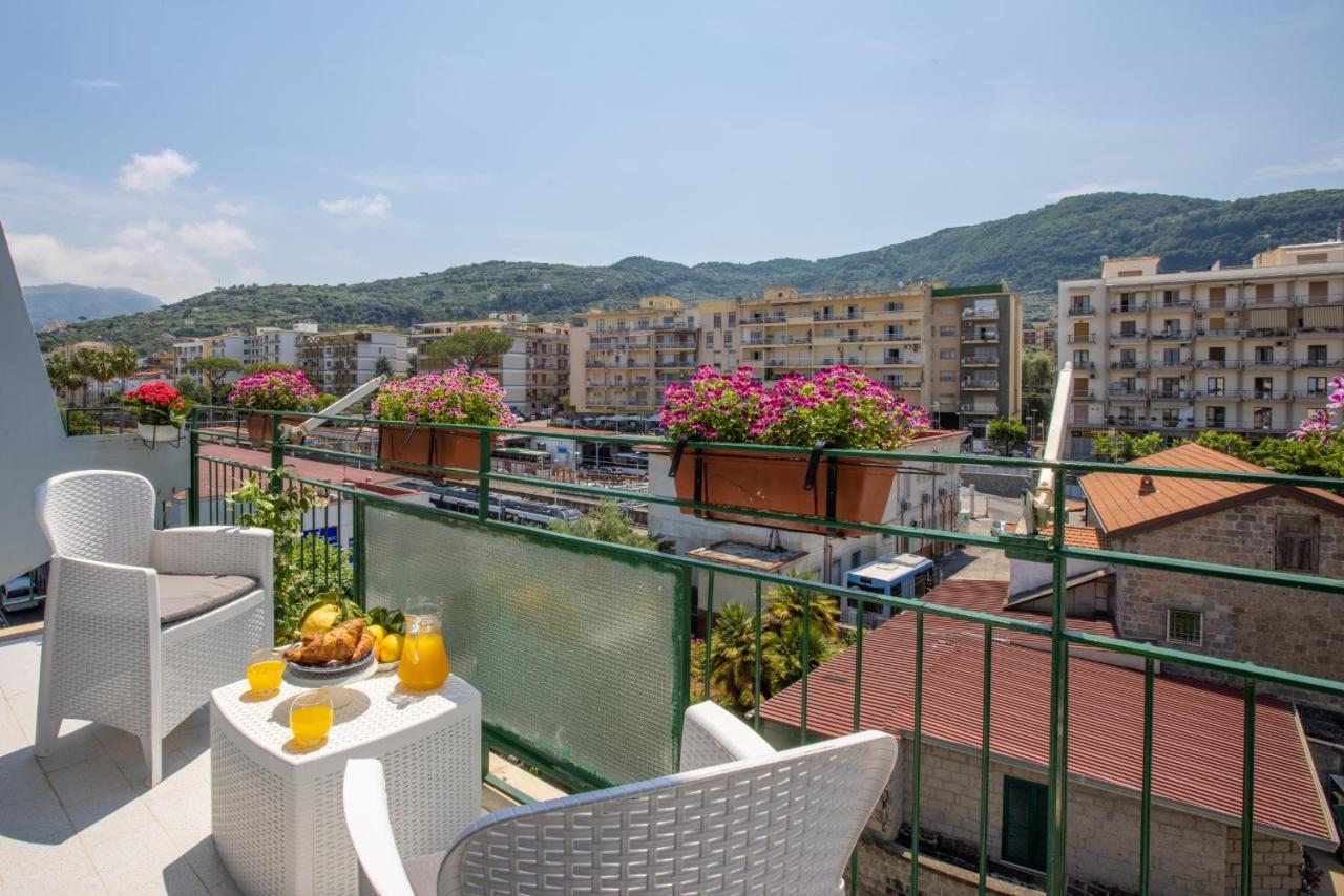 Sorrentovibes - City Home In Sorrento With Balcony And View Exterior photo