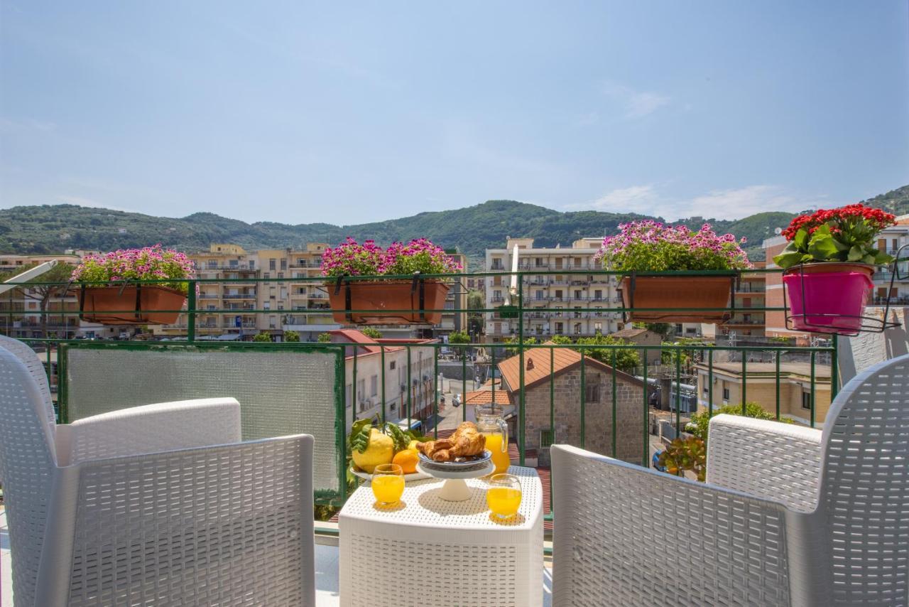 Sorrentovibes - City Home In Sorrento With Balcony And View Exterior photo